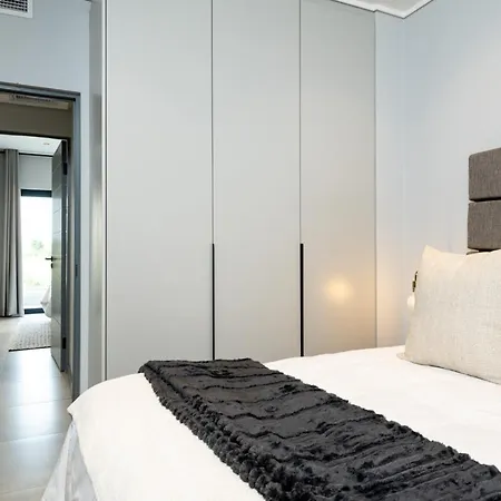 Luxury Bellagio 004 Two Bed With Inverter Durban Exterior photo